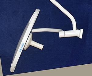 V Series Hospital Mobile Type 700 LED Shadowless Operating Light With Battery 0